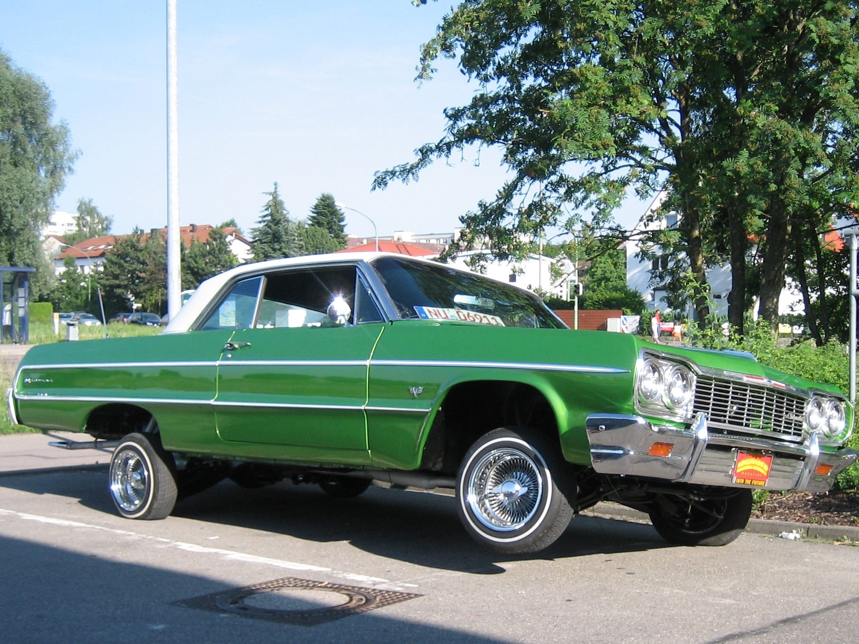Chevrolet_Impala_1964_Lowrider.JPG