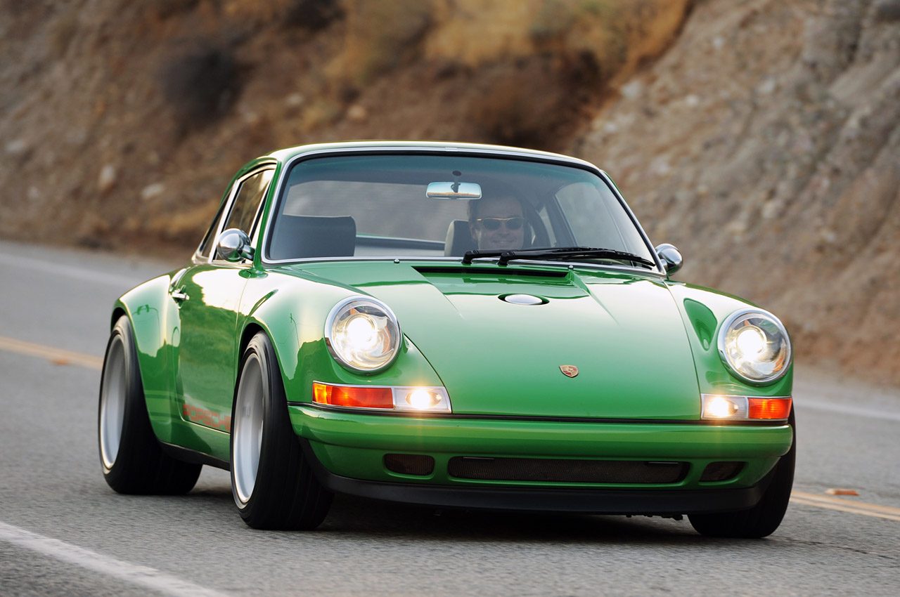 04-singer-911-green.jpg