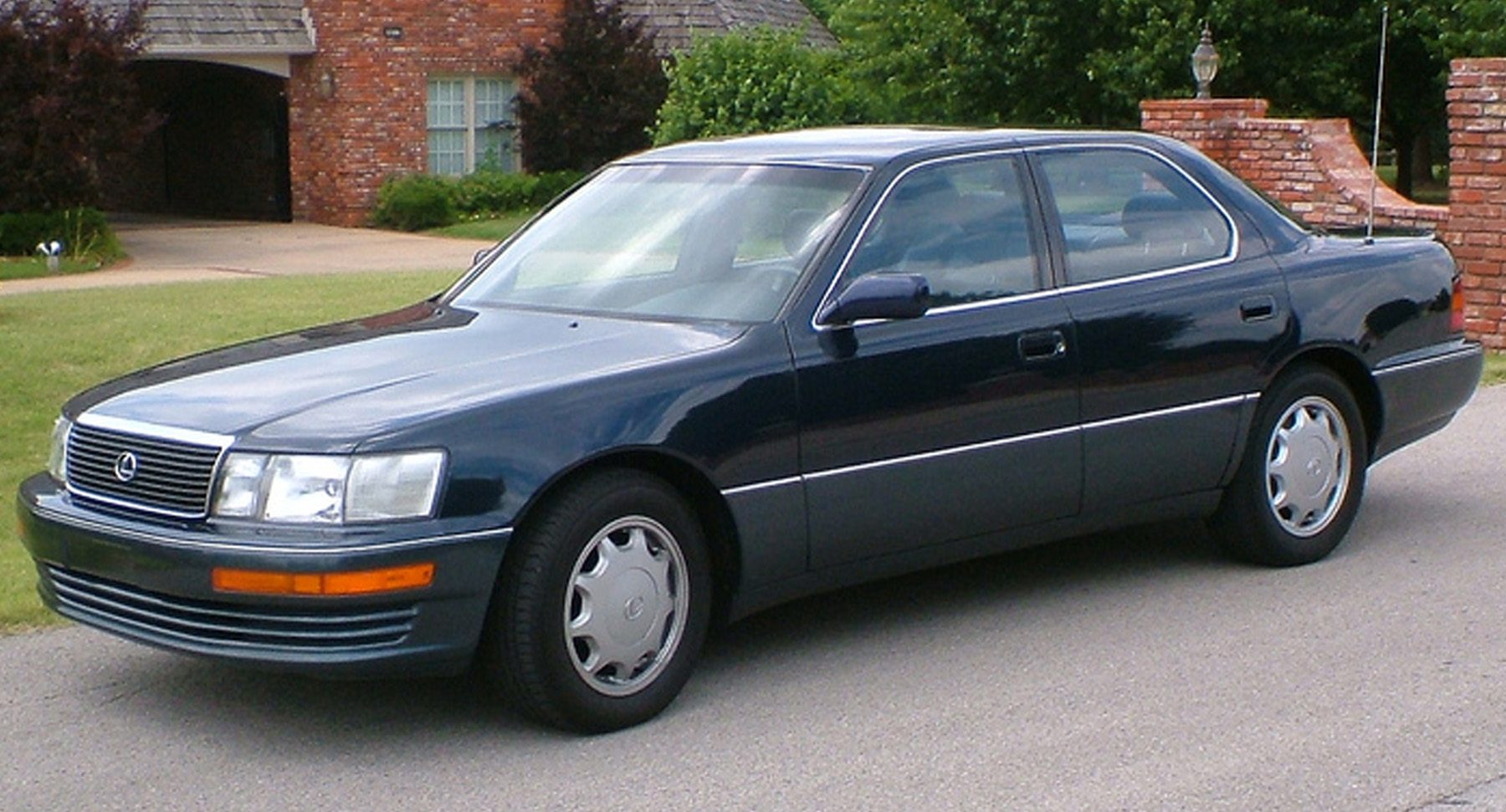 Lexus-LS400_Midnight_Indigo_Pearl.jpg