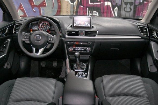 2015-Mazda-3-Sport-G165-Revolution-interior-610x406.jpg