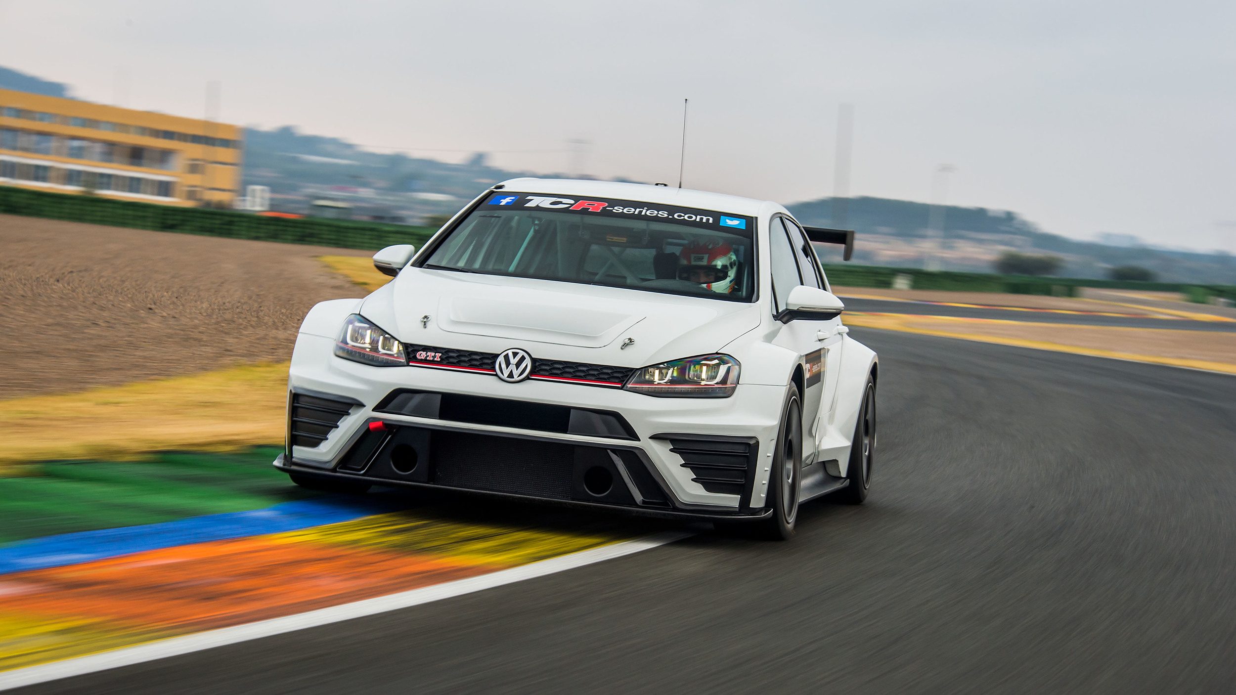 vw-golf-gti-tcr-001-1.jpg