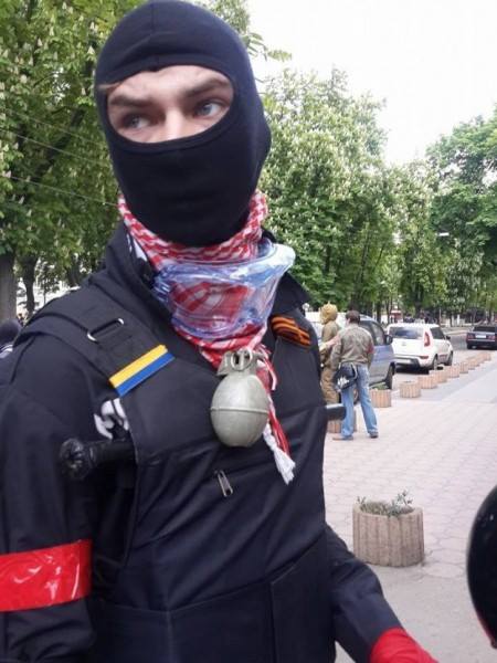 qoCARY8VIRI.jpg