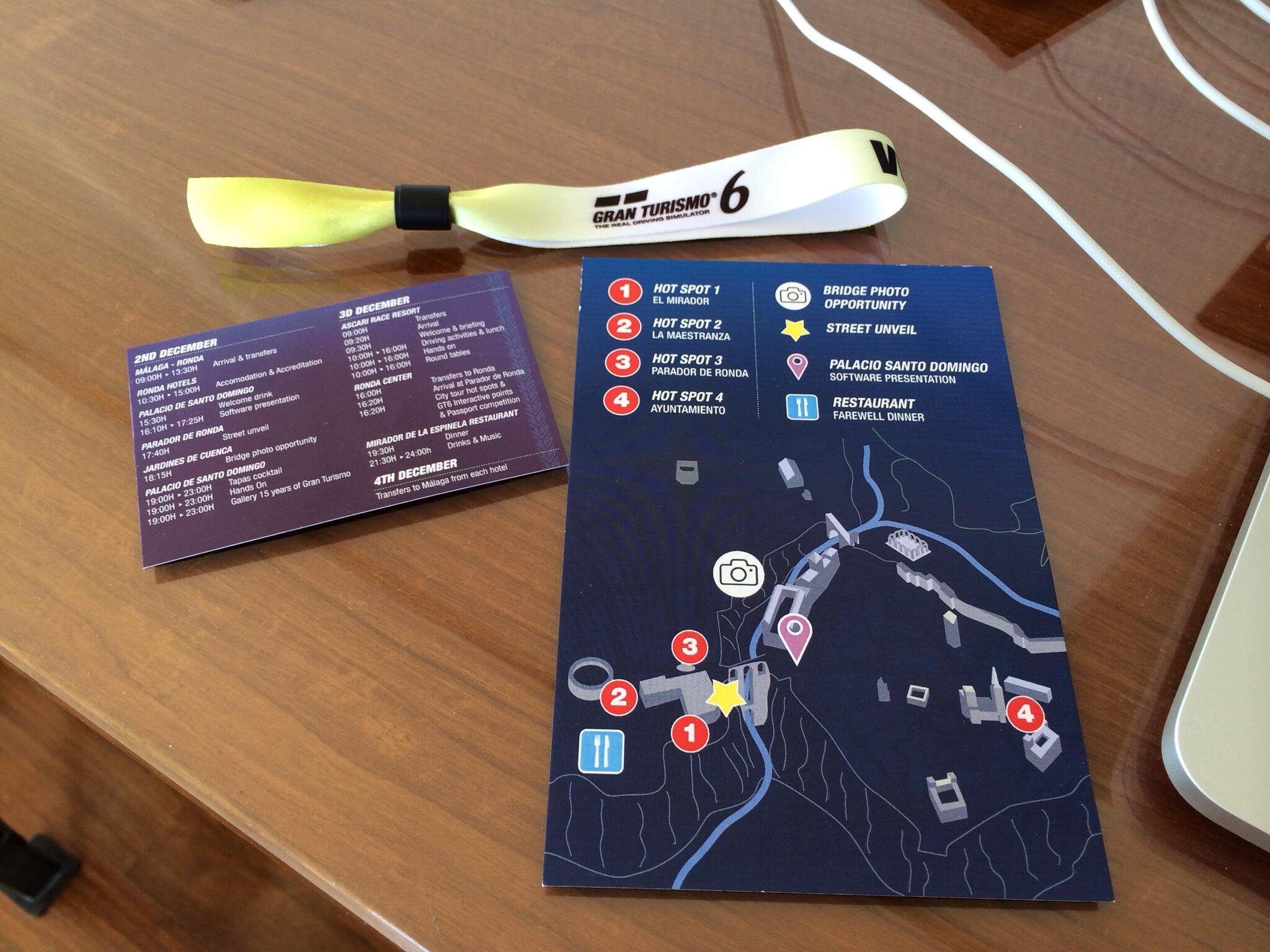 Bae7HDxIYAAPXdG.jpg:large