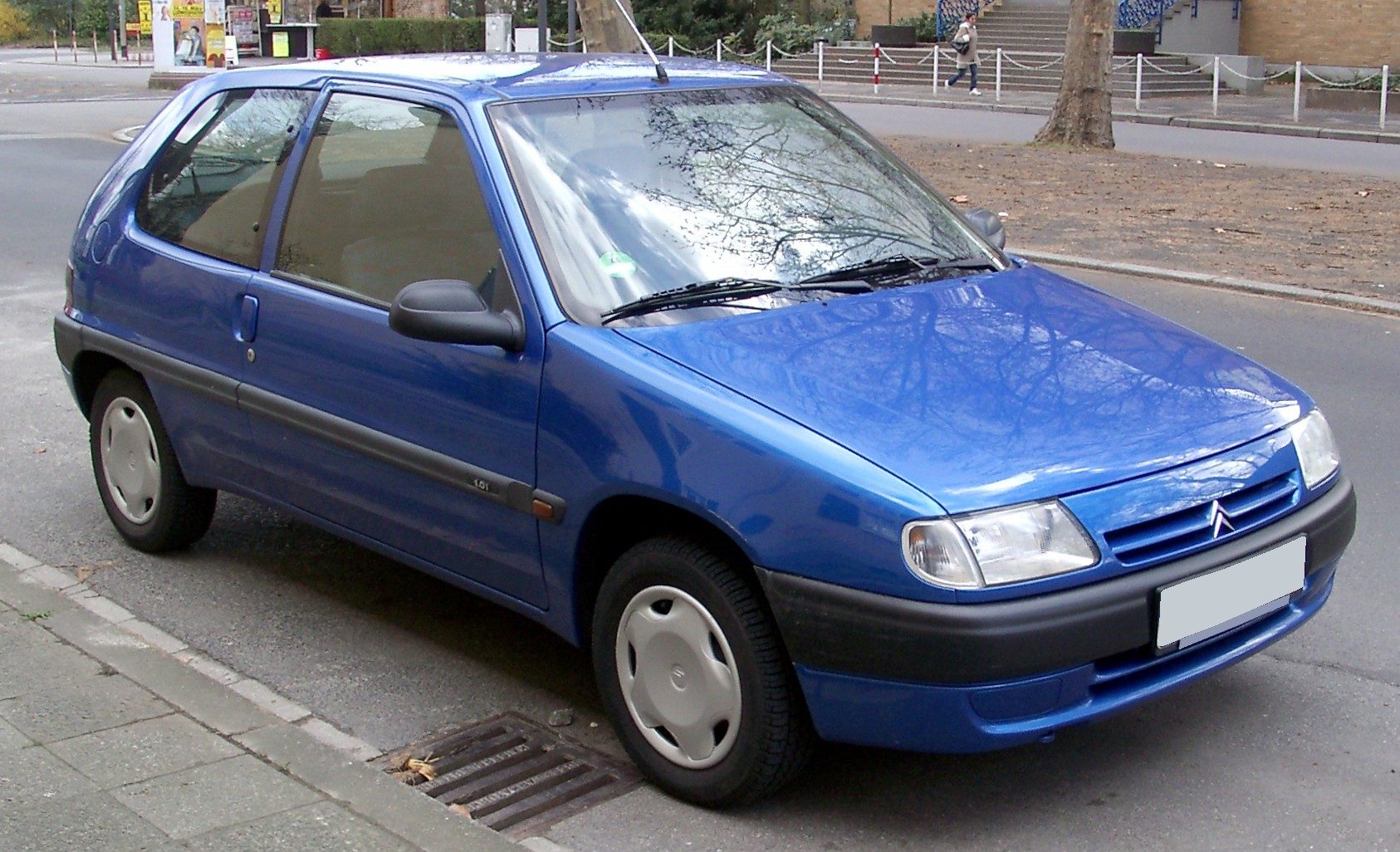 Citroen_Saxo_front_20080403.jpg