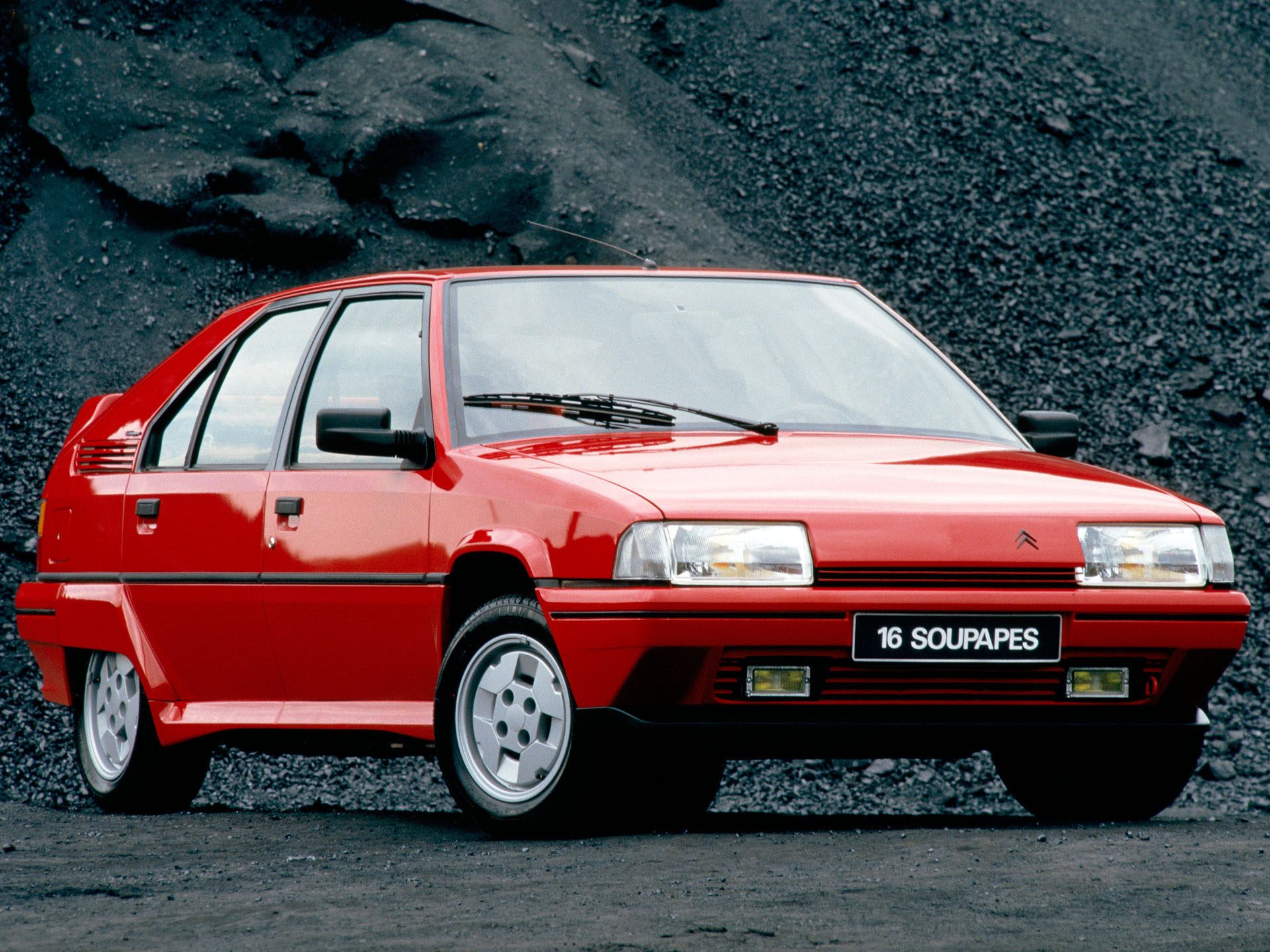 Citroen-BX-GTi-16-Soupapes-1.jpg