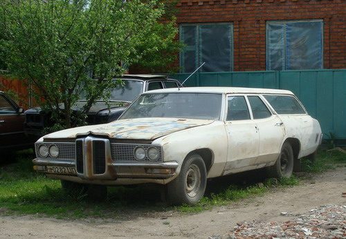 70_Pontiac_Catalina_Wagon_now.jpg
