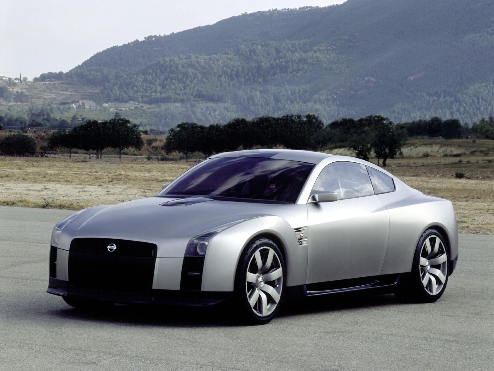 nissan_gt-r_proto_concept_1.jpg