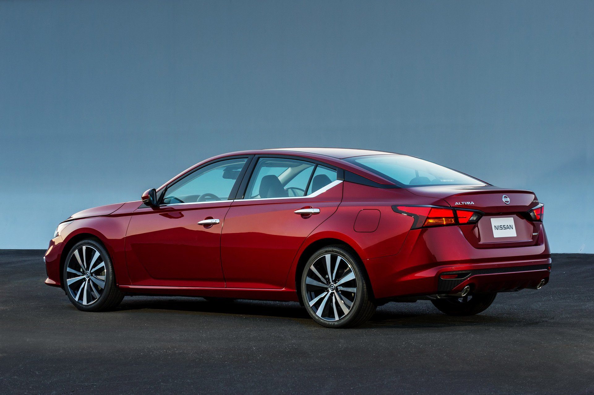 2019-Nissan-Altima-5.jpg