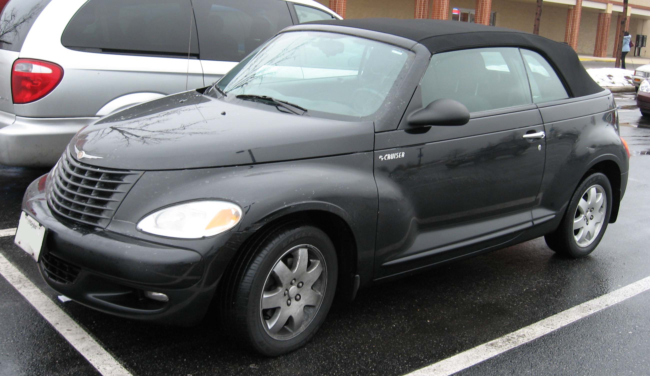 2005-Chrysler-PT-Cruiser-convertible.jpg