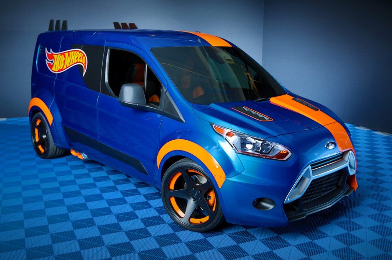 2014-Ford-Transit-Connect-Hot-Wheels-concept-front-side-view.jpg
