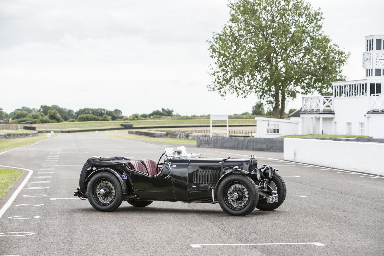 aston-martin-ulster-04.jpg