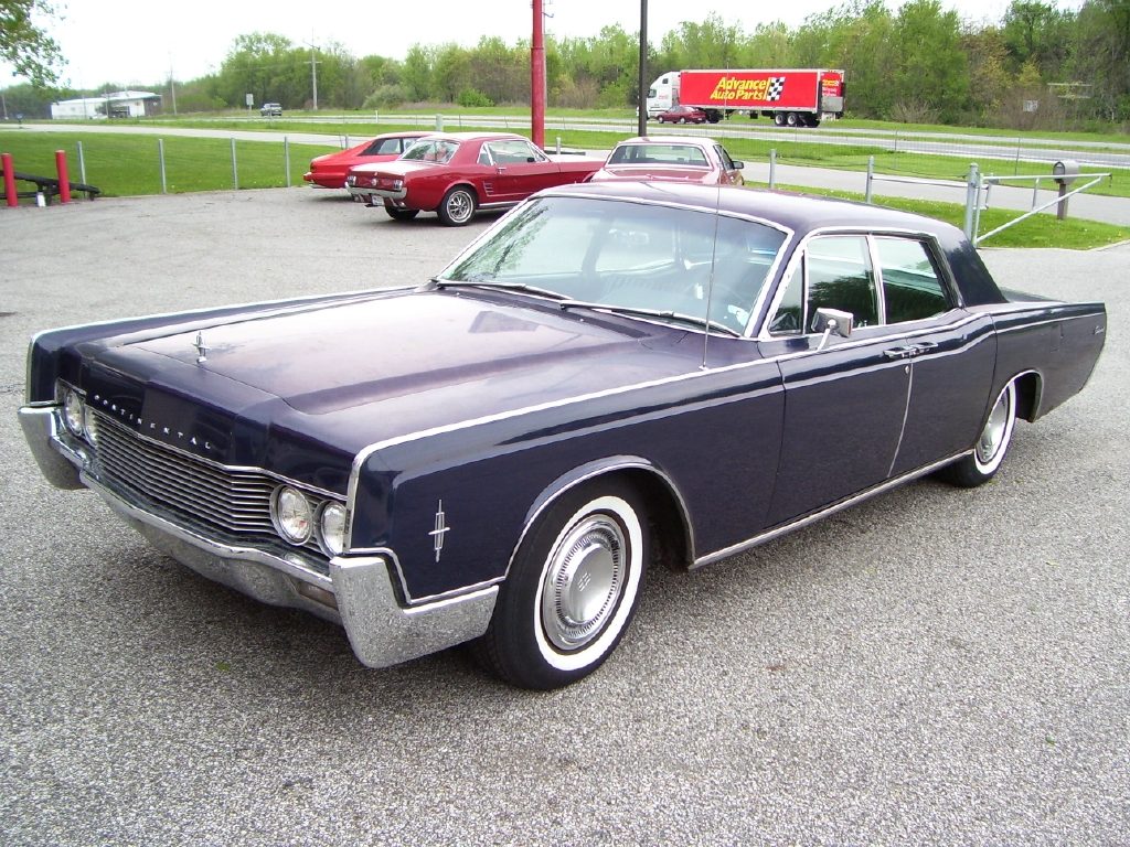 Lincoln-Continental-2.jpeg