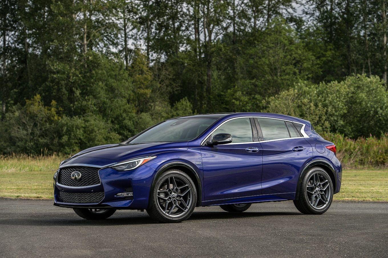 2017-Infiniti-QX30-front-three-quarter-01.jpg