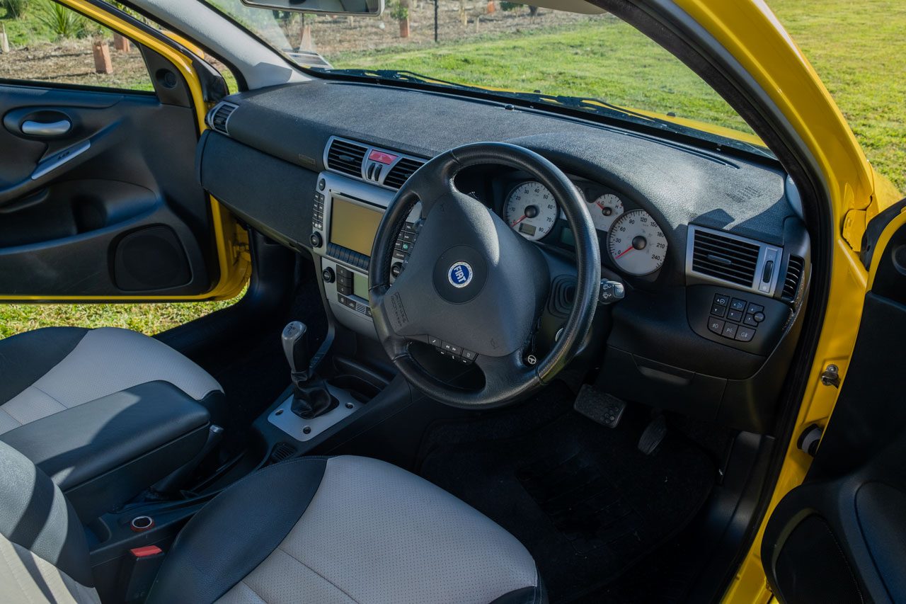 Fiat-Stilo-Abarth-Interior.jpg