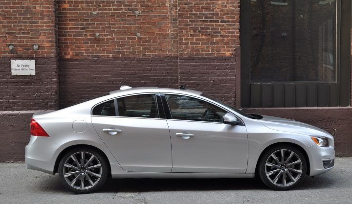 2014-Volvo-S60-drive-e-side.jpg