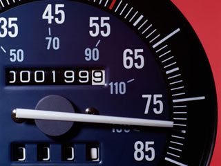 car-speeding-02-320hn-091509.jpg