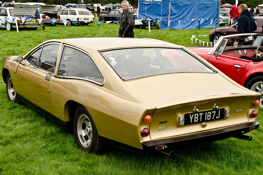 Marcos_Mantis_M70_%281970%29_01.jpg