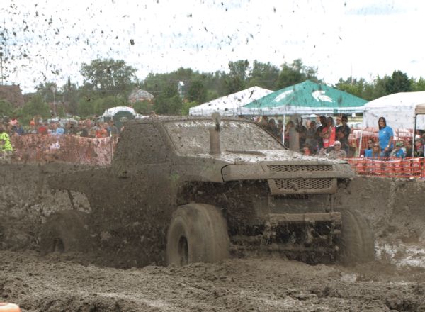 chevy-colorado-mud-truck.jpg
