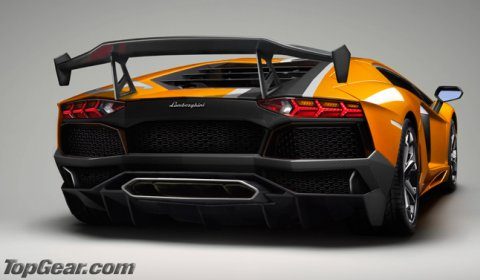 rendering_lamborghini_aventador_lp8004_sv.jpg