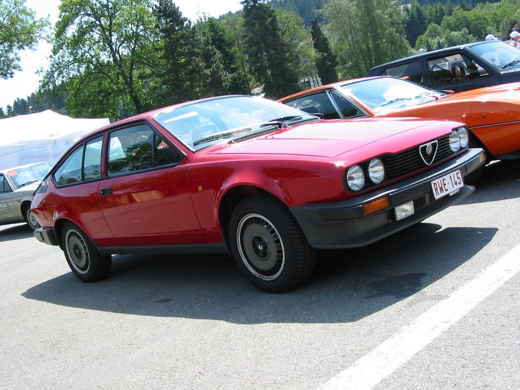 Alfa_Romeo_Alfetta_GTV.JPG