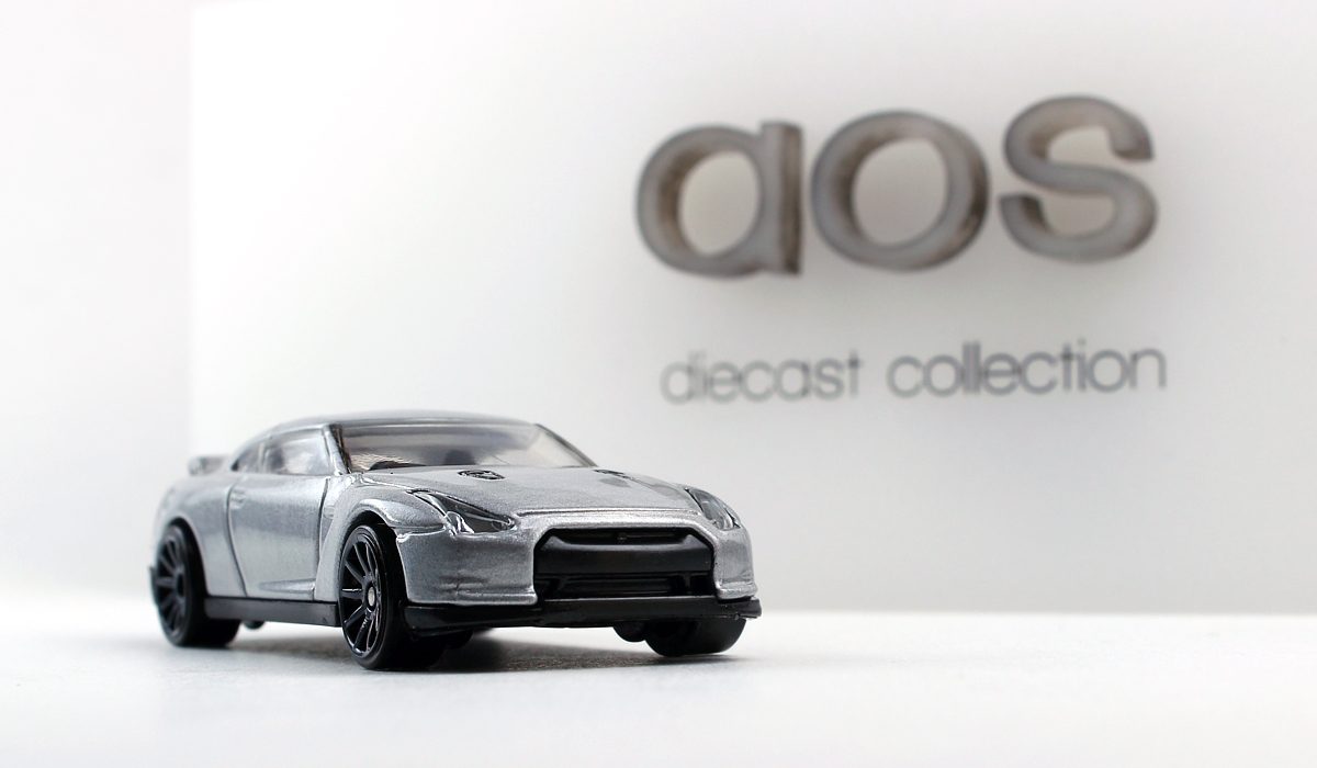 Nissan_R35_%28F%26F%29.jpg