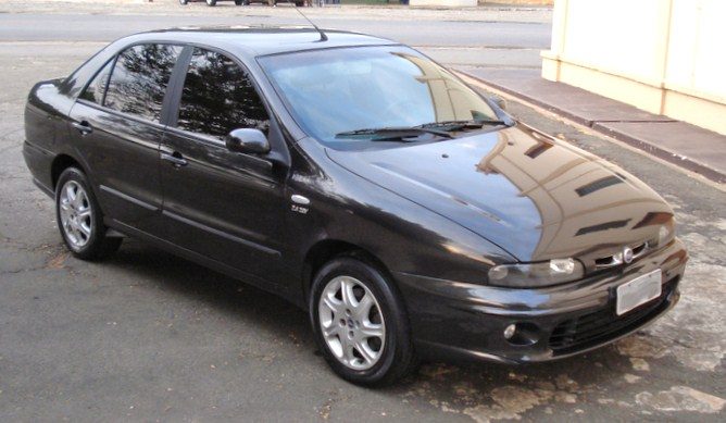 Fiat_Marea_2420V_2003.jpg