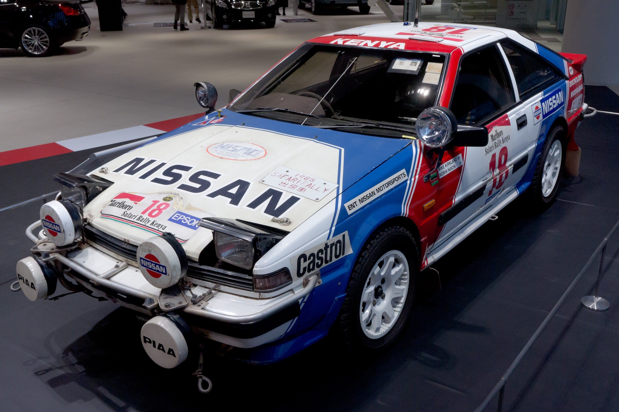 Nissan_Slivia_200SX_%28RVS12%29_front-left.jpg