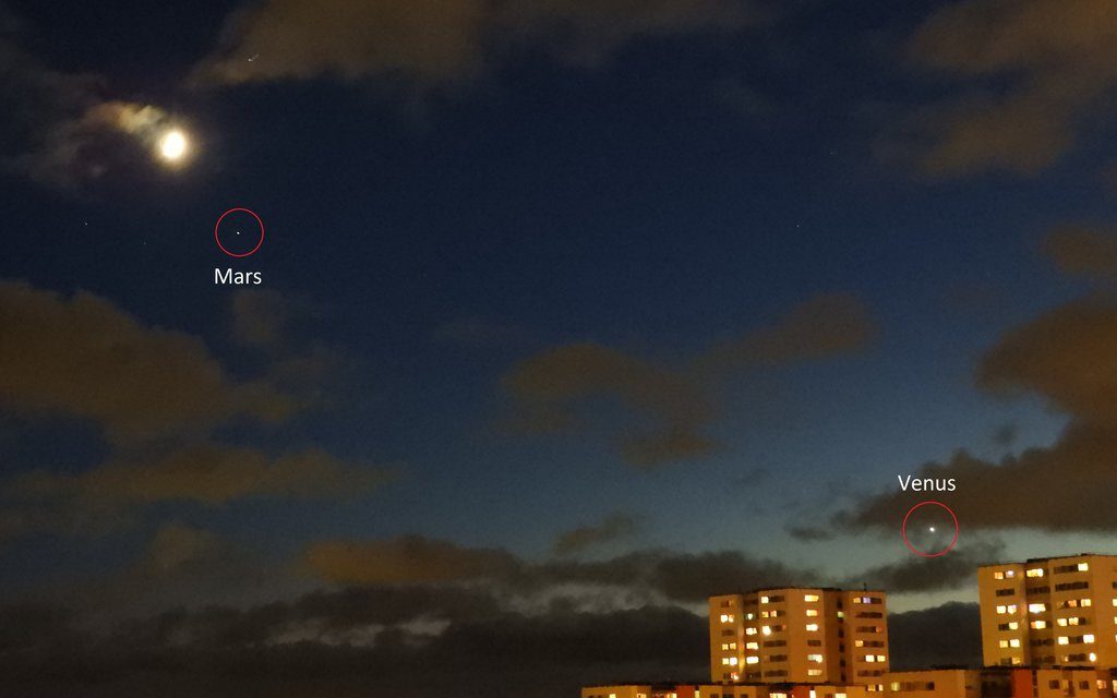 luna_mars_venus_by_unitoone-daqr580.jpg