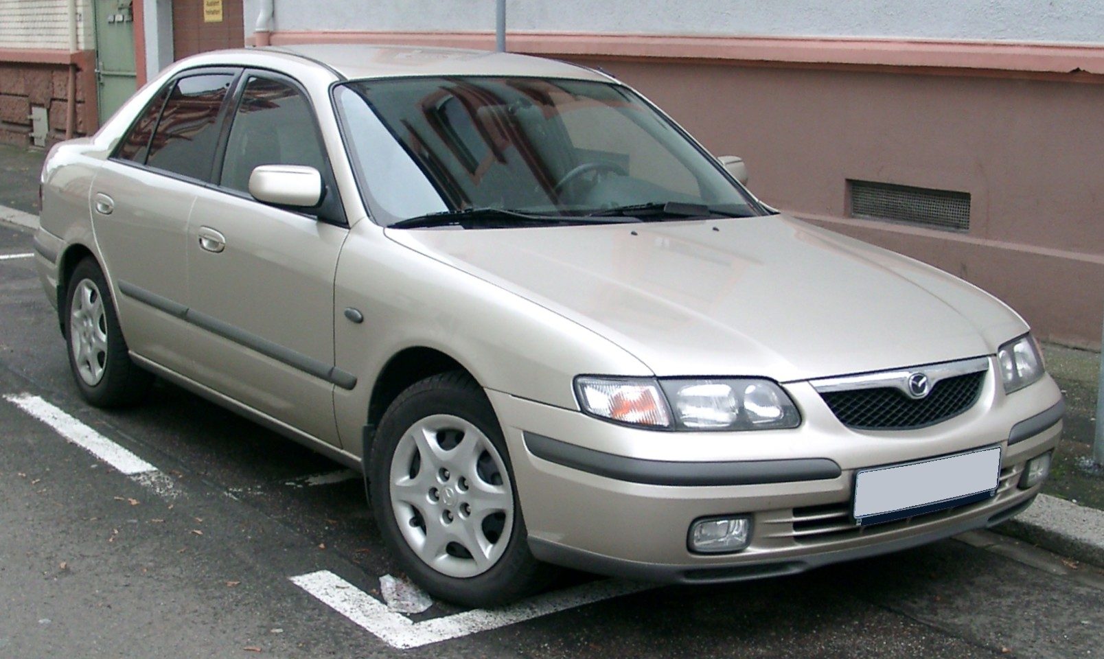 Mazda_626_front_20071204.jpg