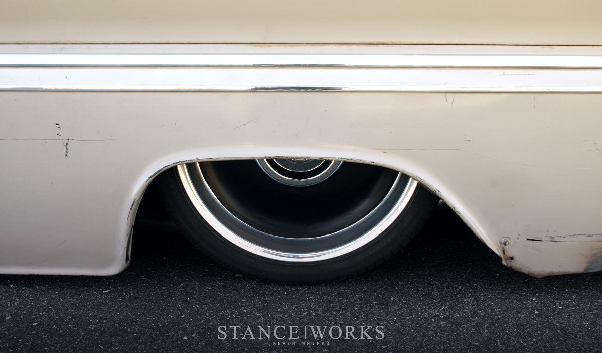 chevy-c10-wheel-tuck.jpg