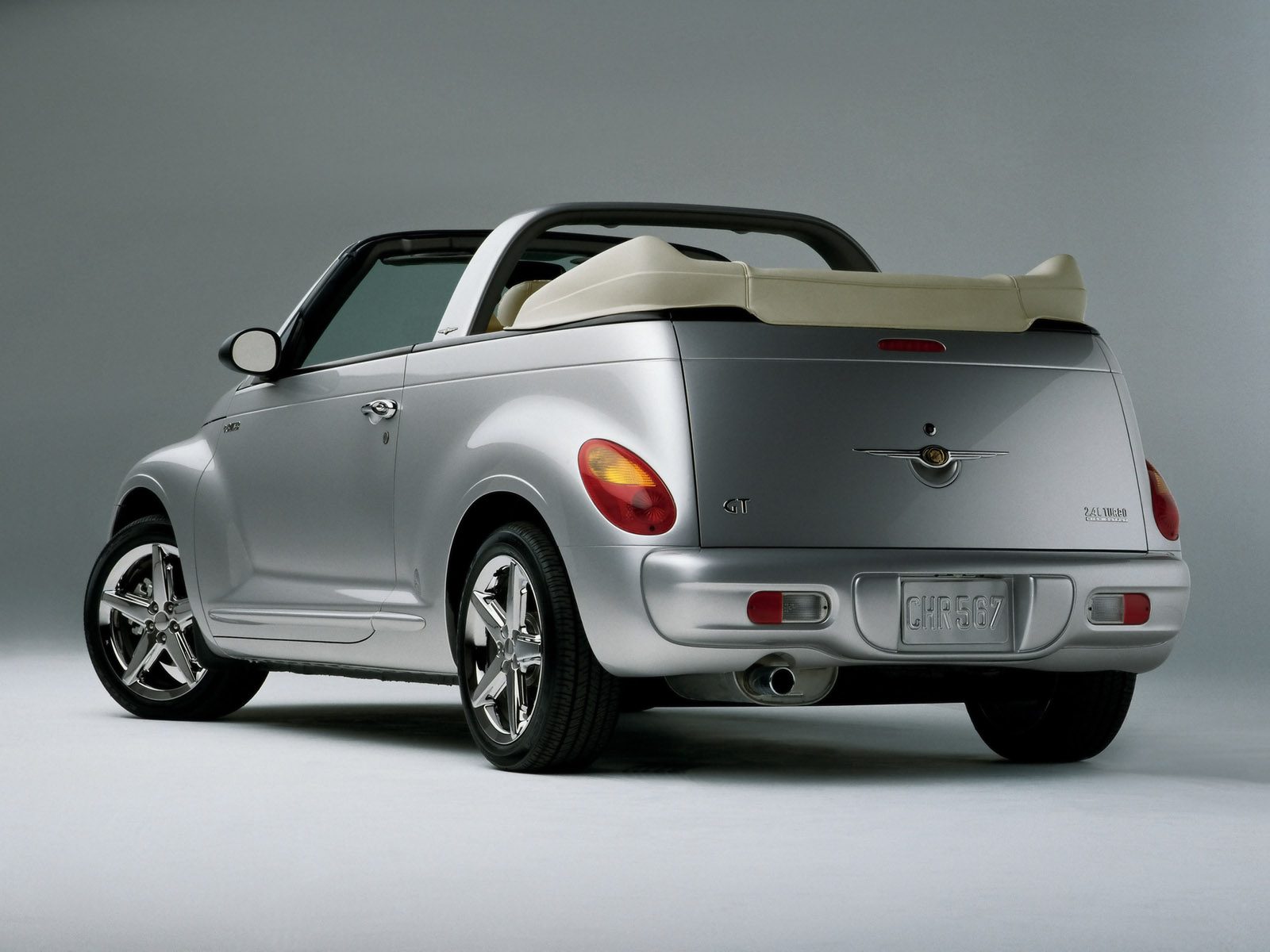 2005-Chrysler-PT-Cruiser-Convertible-ra-1600x1200.jpg