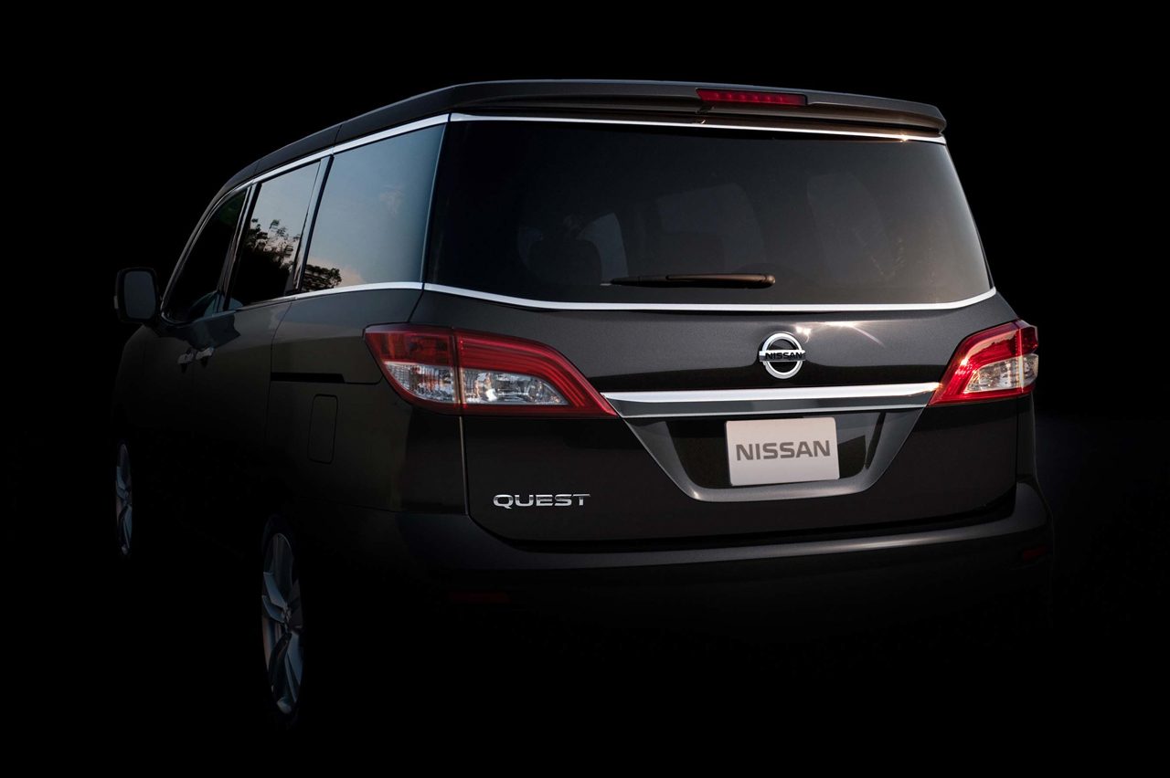 2011nissanquest02.jpg