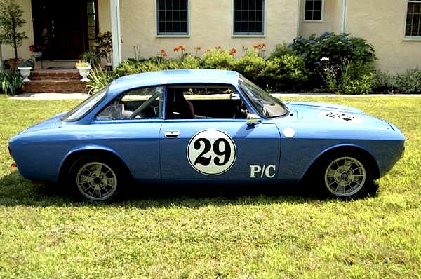 74-Alfa-Romeo-race-car-Pro.jpg