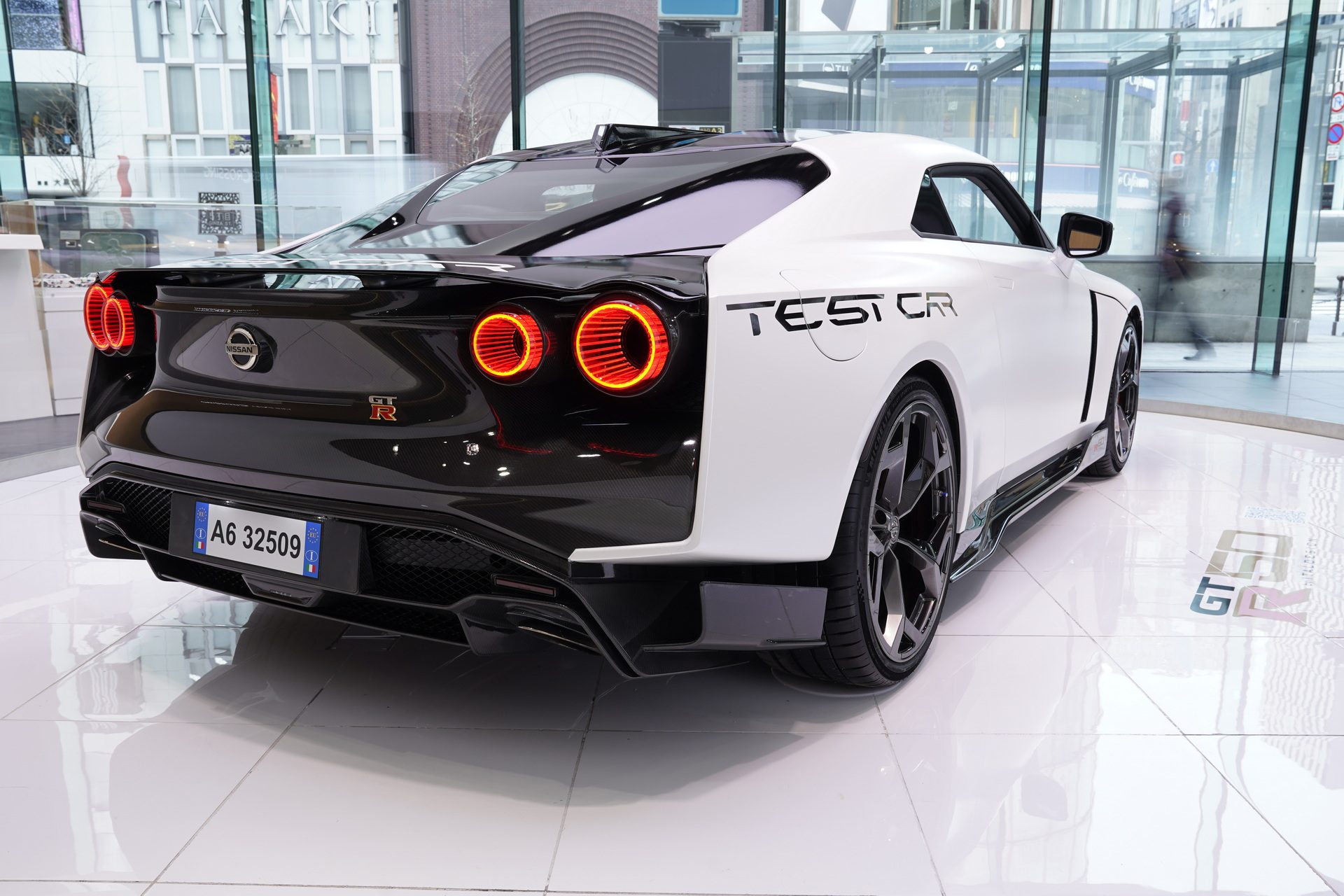 nissan-gtr50-test-car-4.jpg