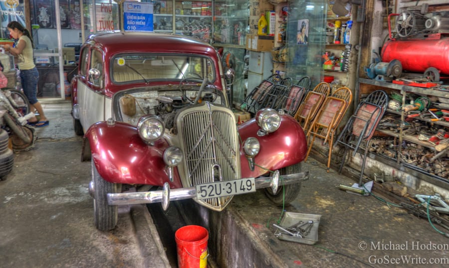 car-in-garage-900.jpg