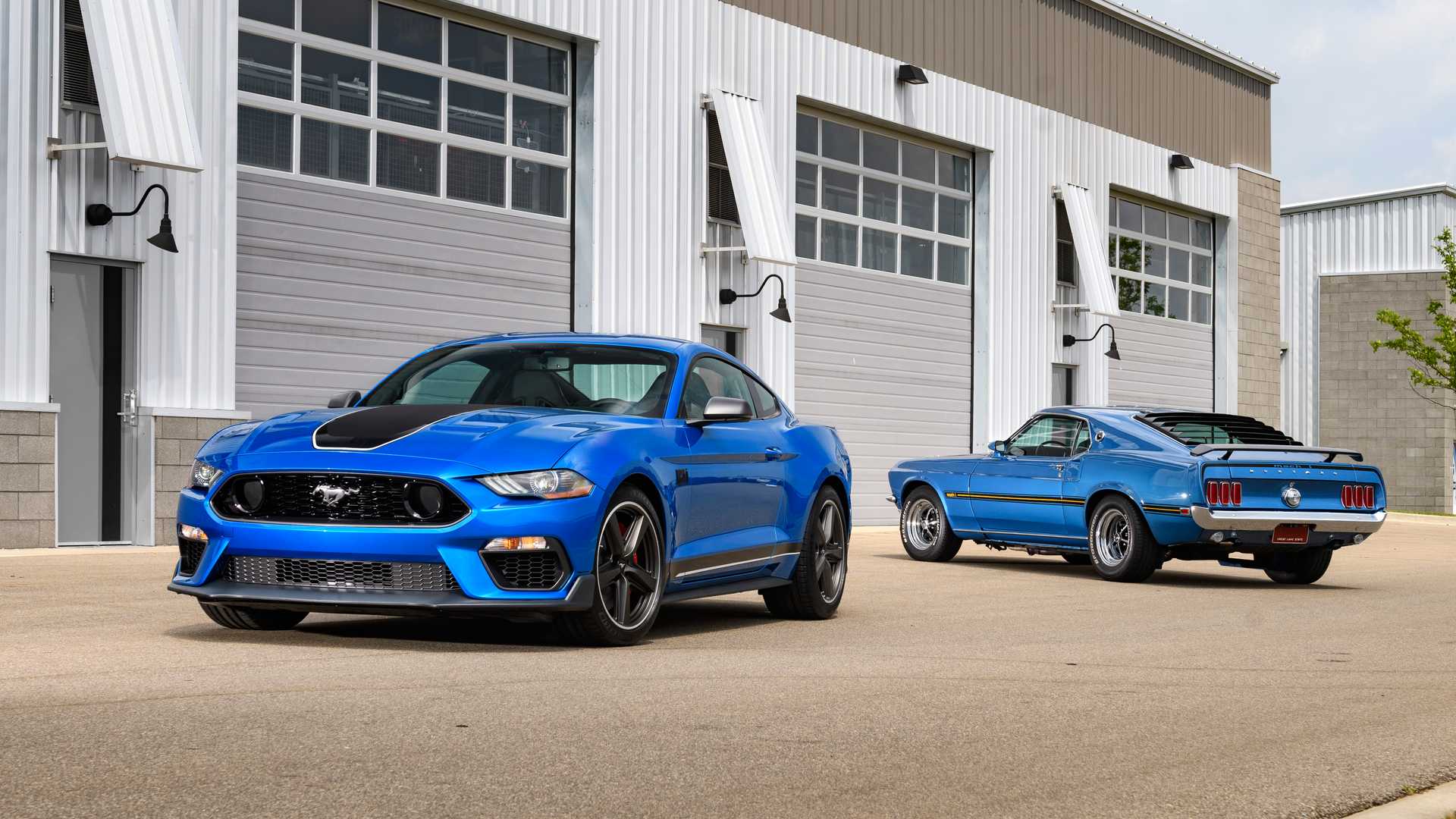2021-ford-mustang-mach-1.jpg