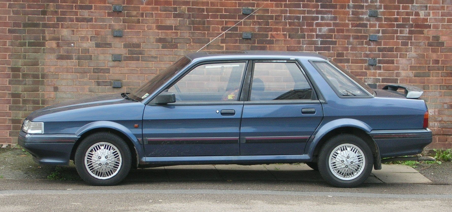 Rover_Montego_1.6LX_1990.jpg