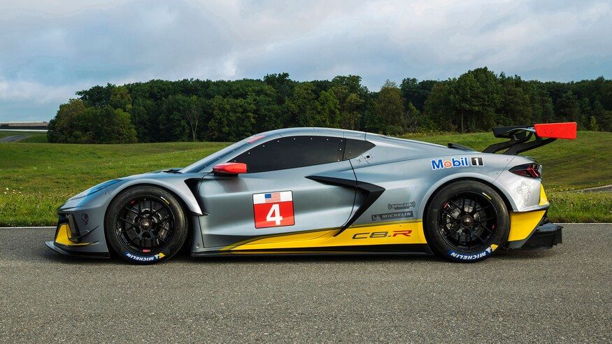 Chevrolet-Corvette-C8-R-race-car-side-view.jpg