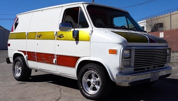 this-lsx-powered-90-chevy-g10-is-a-groovy-70s-party-van-reincarnate-with-an-attitude-210348-7.jpeg