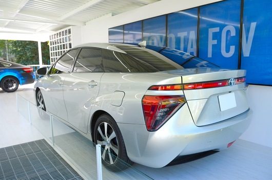 Toyota_FCV_Aspen_00010-thumb-530xauto-35881.jpg
