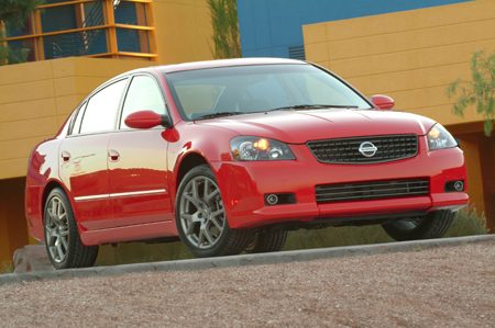 01_2005_altima_se-r.jpg
