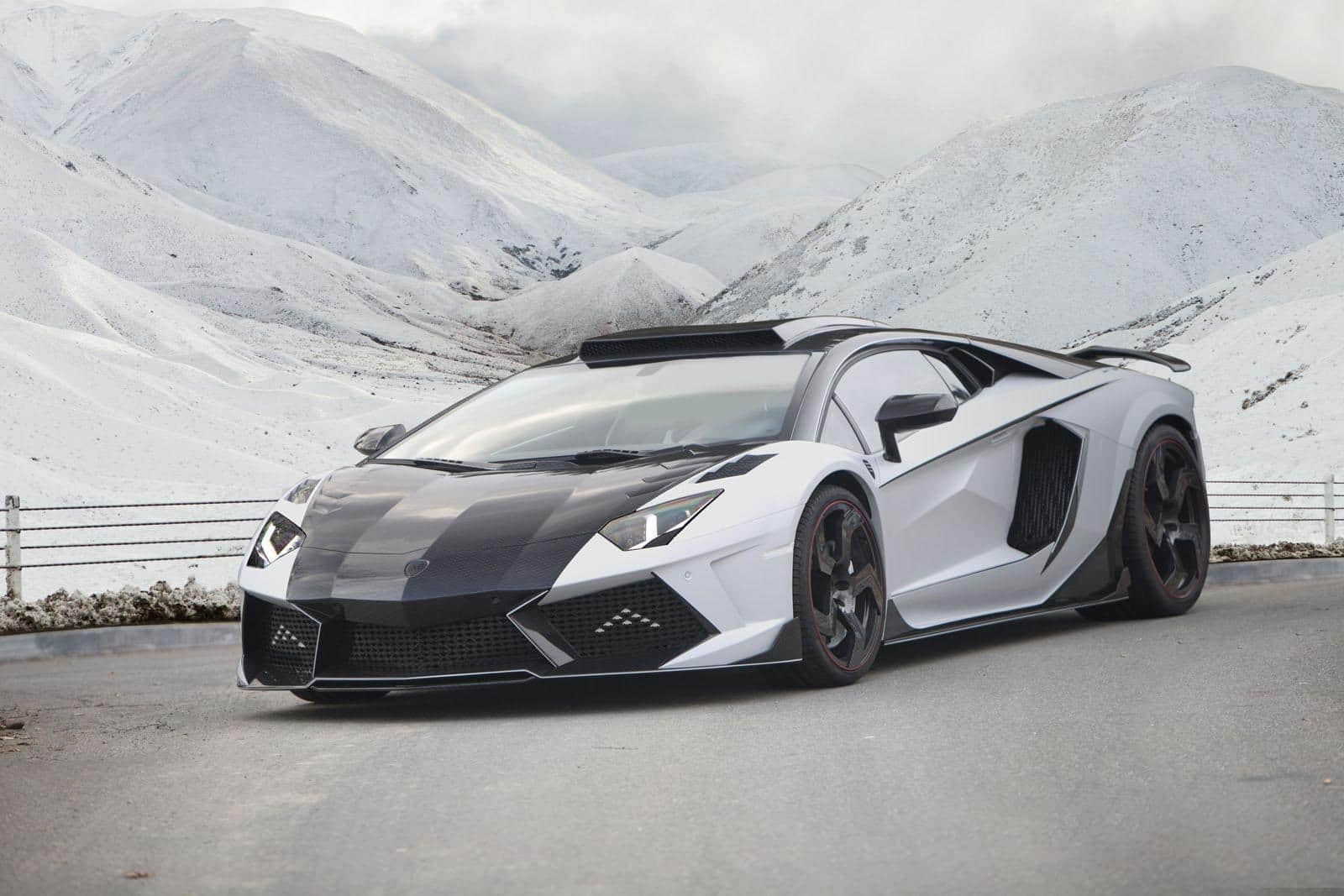 Lamborghini-Aventador-Carbonado-GT-Mansory-1.jpg