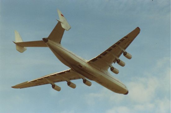 an225_03.jpg