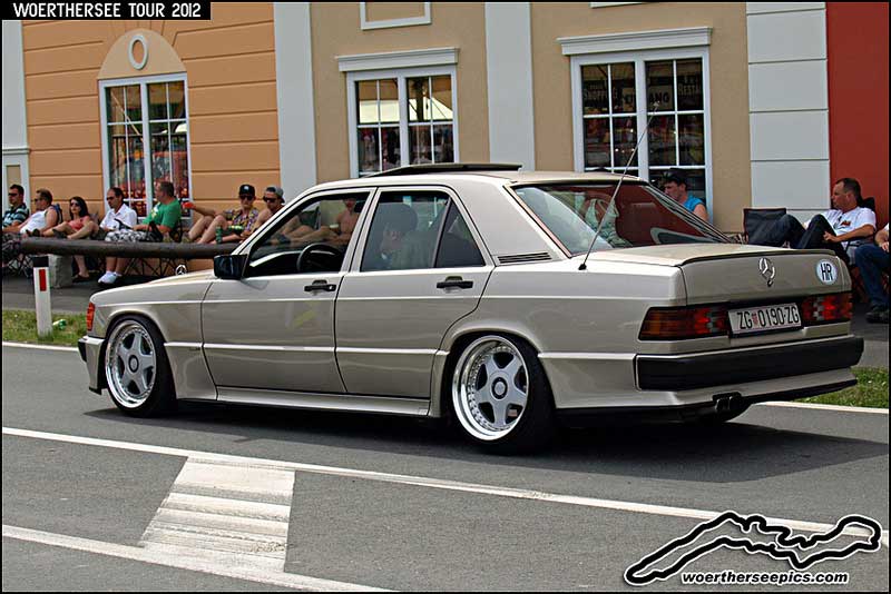 Mercedes_Benz_190e_W201_OZ_Futura_03.jpg