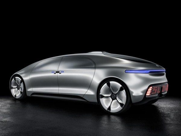 Mercedes-Benz-F-015-Luxury-in-Motion-8-600x449.jpg