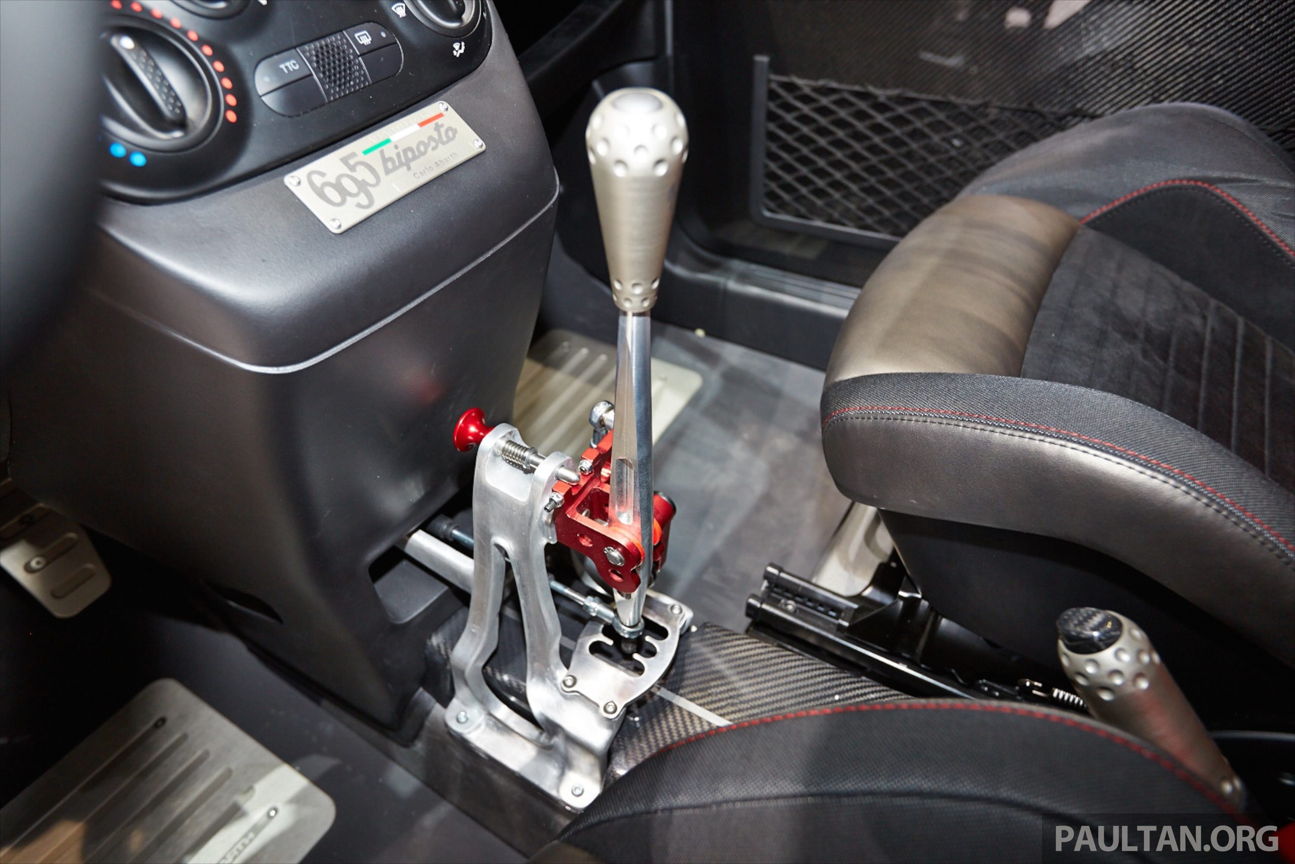 Abarth-695-Biposto-071.jpg