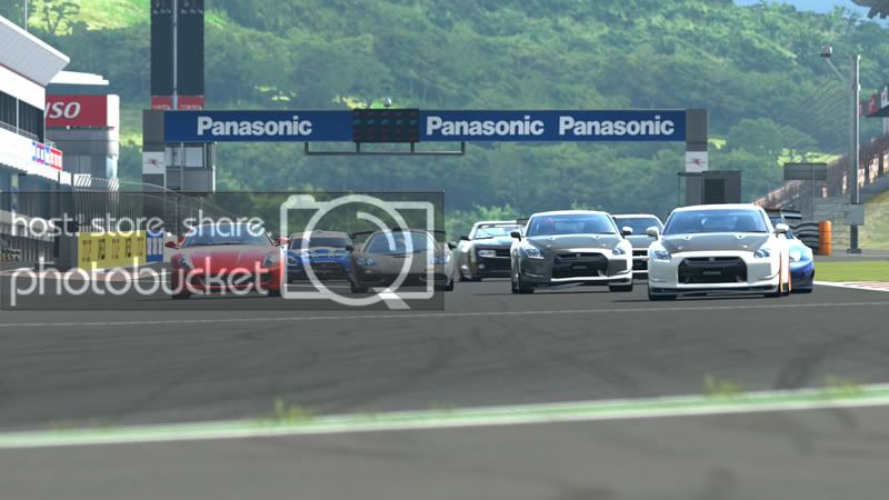 FujiSpeedwayF_6.jpg
