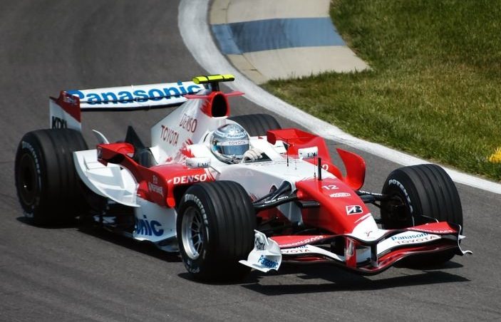 Jarno_Trulli_2007_USA_%28cropped%29.jpg