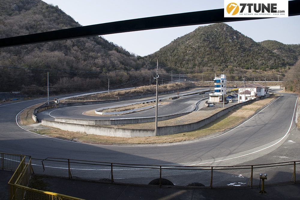 nakayama_circuit_grandstand_3.jpg