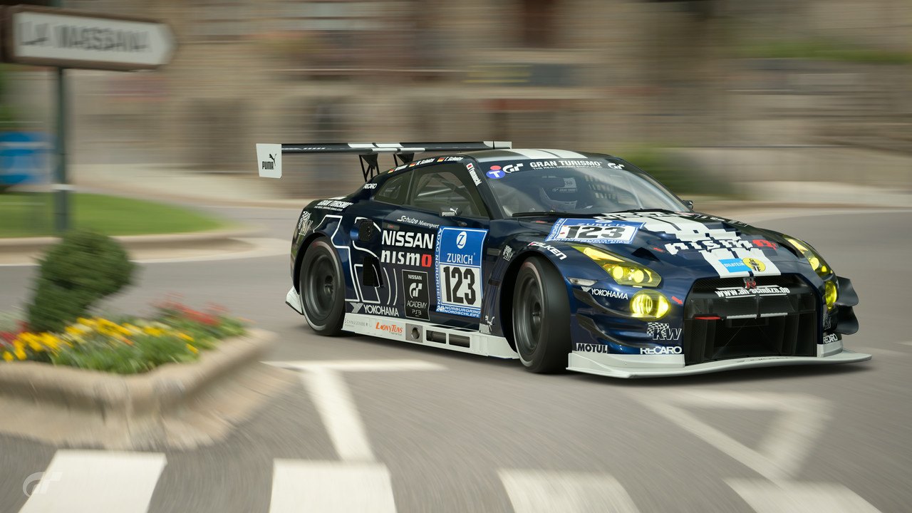 NISSAN-GT-R-NISMO-Gr-3-2013-Erts.jpg